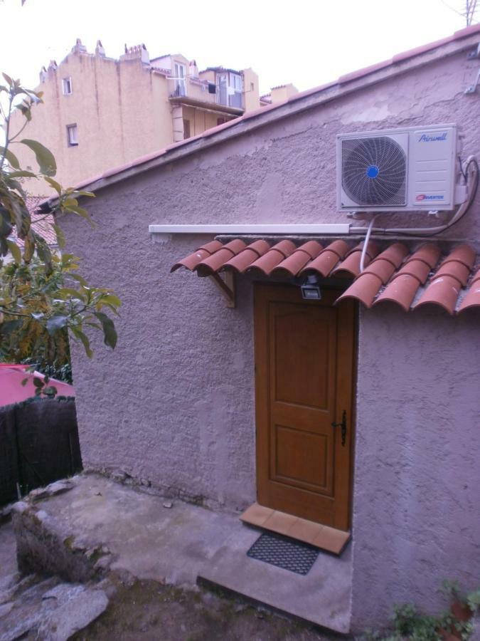 Meuble De Tourisme 2 Etoiles 40 Cours Napoleon Apartment Ajaccio  Exterior photo